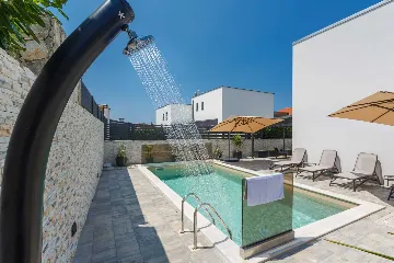 Malinska Apartment with Private Outdoor Pool