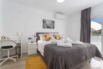 Malinska Apartment with Private Outdoor Pool