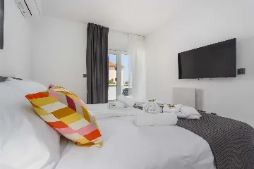 Malinska Apartment with Private Outdoor Pool