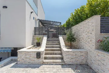 Malinska Apartment with Private Outdoor Pool