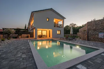 3-Bedroom Holiday House in Kornić with Heated Pool