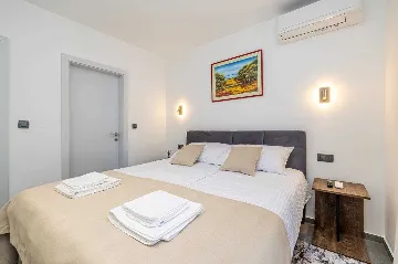 3-Bedroom Holiday House in Kornić with Heated Pool