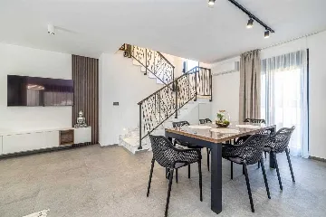 3-Bedroom Holiday House in Kornić with Heated Pool