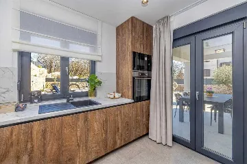 3-Bedroom Holiday House in Kornić with Heated Pool