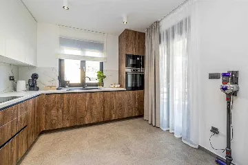 3-Bedroom Holiday House in Kornić with Heated Pool