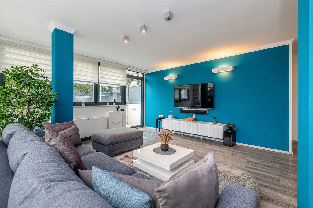 2-Bedroom Apartment with Private Pool in Malinska