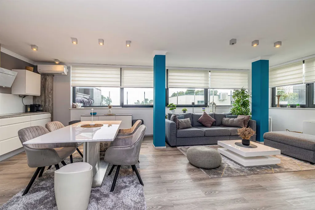 2-Bedroom Apartment with Private Pool in Malinska