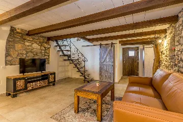 Holiday House with Jacuzzi in Bajčići (for 4)