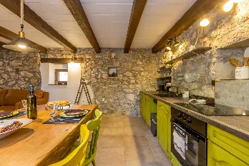 Holiday House with Jacuzzi in Bajčići (for 4)