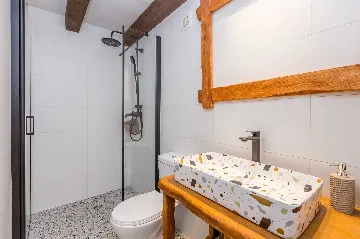 Holiday House with Jacuzzi in Bajčići (for 4)