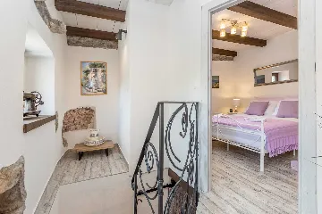 Holiday House with Jacuzzi in Bajčići (for 4)