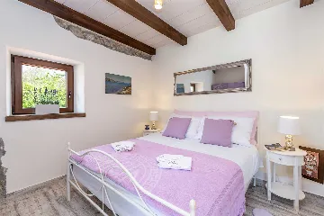 Holiday House with Jacuzzi in Bajčići (for 4)