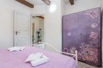 Holiday House with Jacuzzi in Bajčići (for 4)