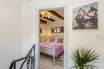 Holiday House with Jacuzzi in Bajčići (for 4)