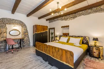 Holiday House with Jacuzzi in Bajčići (for 4)