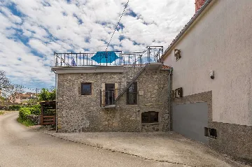 Holiday House with Jacuzzi in Bajčići (for 4)