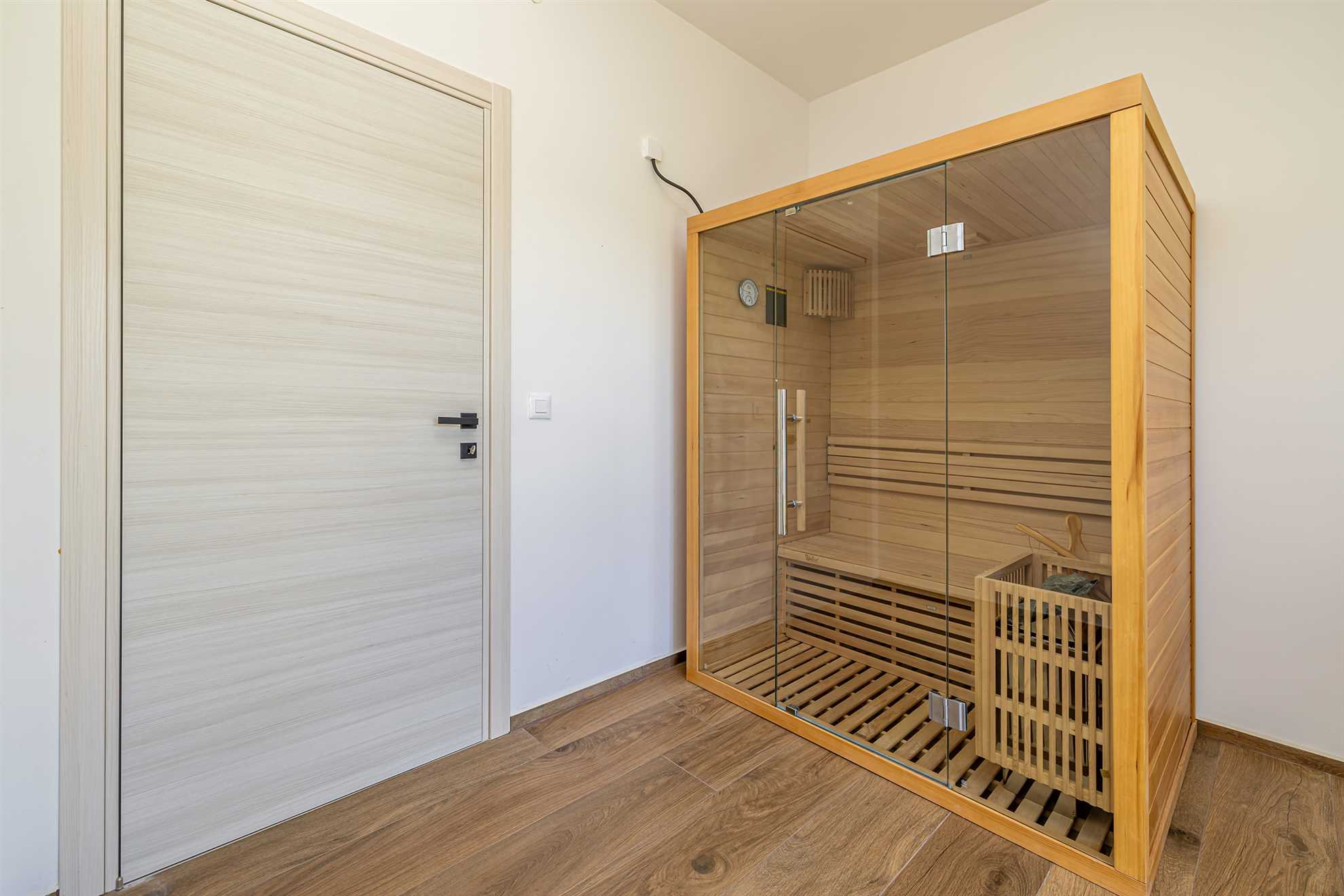Holiday house VILLA PATRICK with pool, jacuzzi and sauna