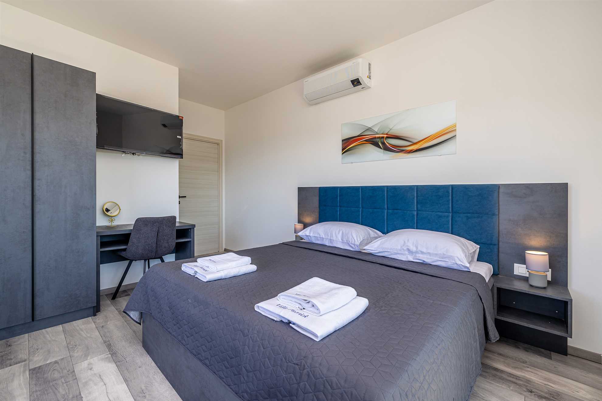 Holiday house VILLA PATRICK with pool, jacuzzi and sauna
