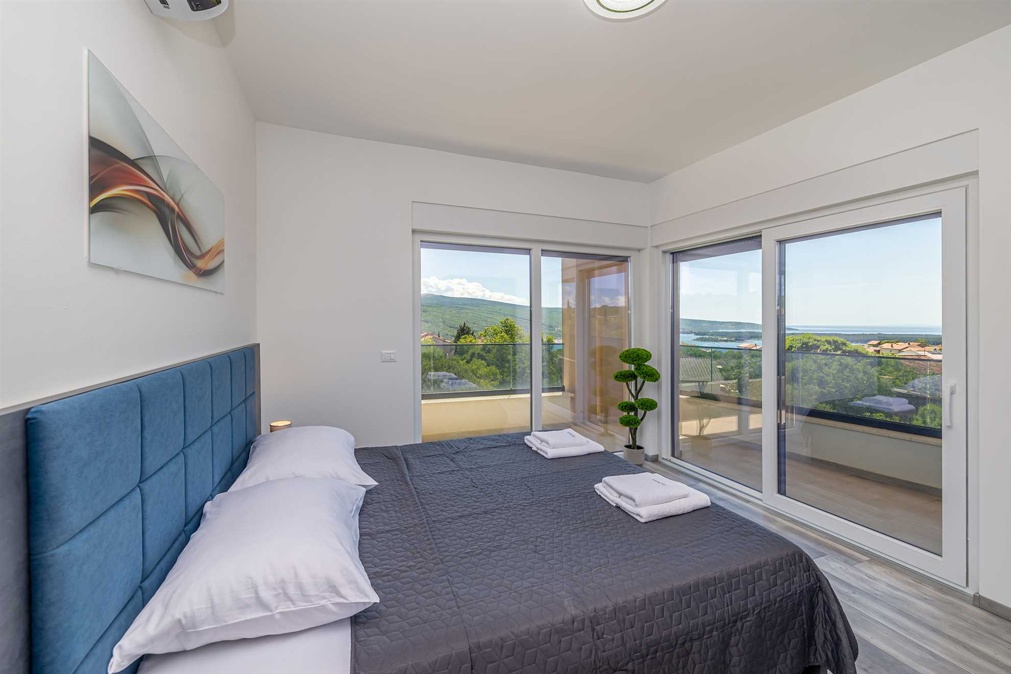 Holiday house VILLA PATRICK with pool, jacuzzi and sauna