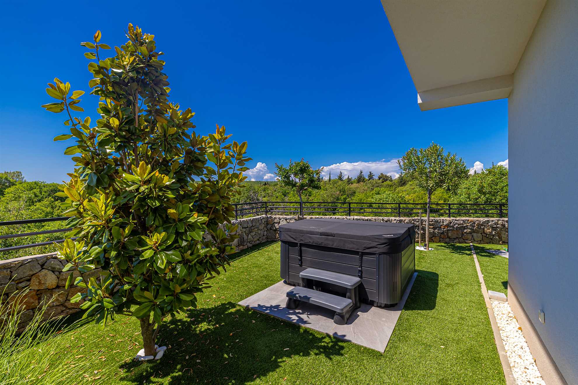 Holiday house VILLA PATRICK with pool, jacuzzi and sauna