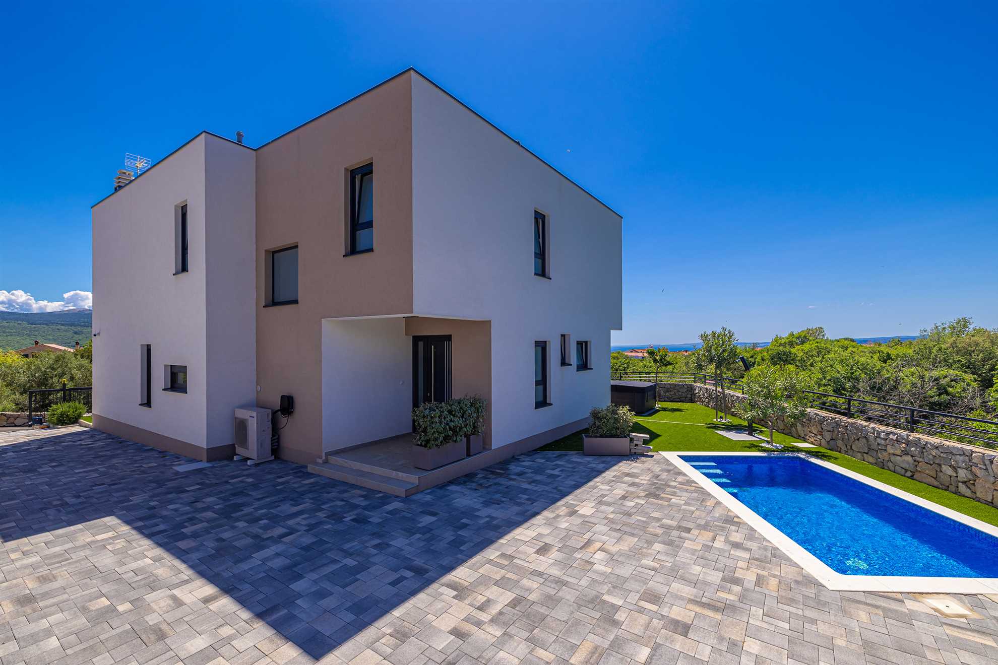 Holiday house VILLA PATRICK with pool, jacuzzi and sauna
