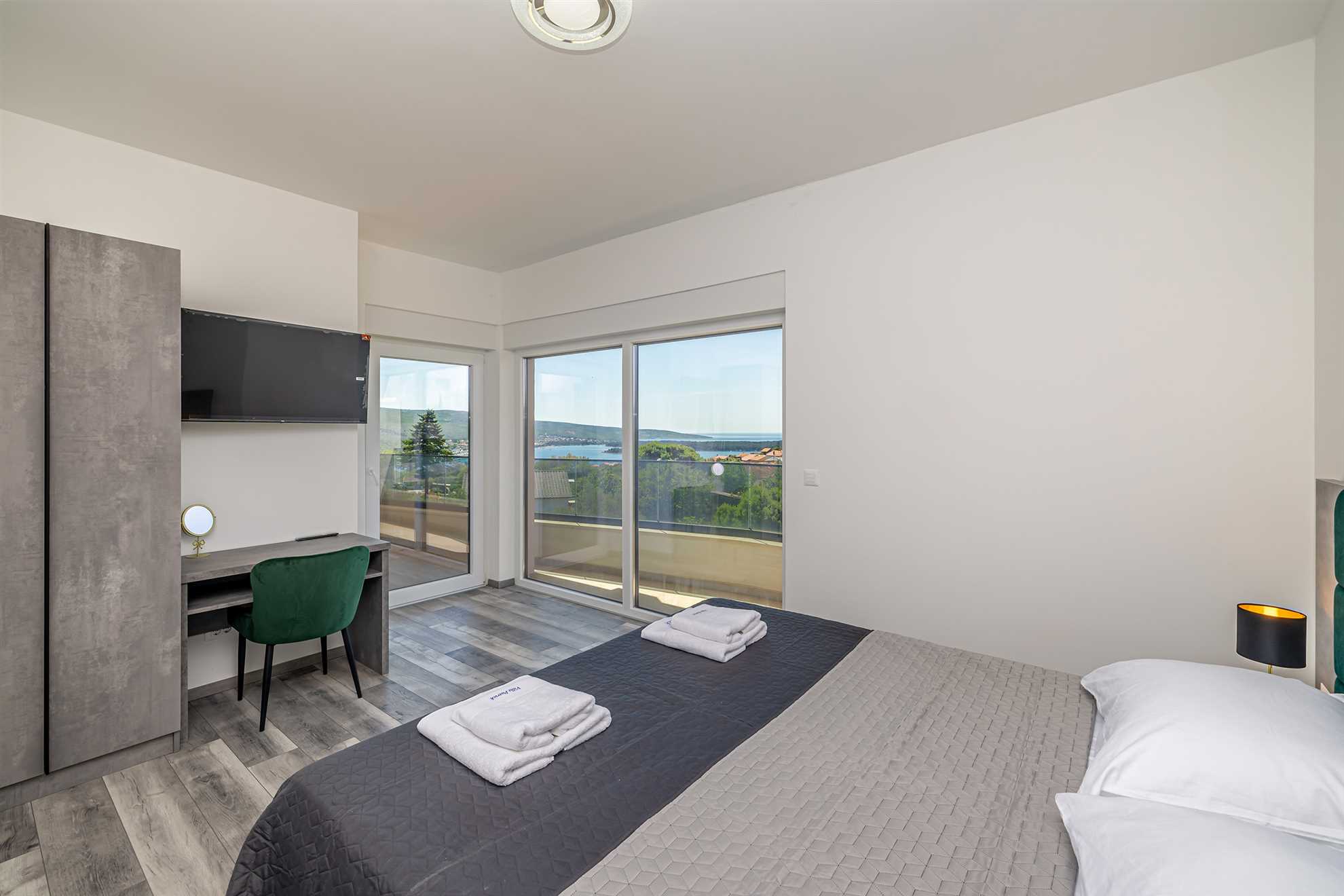 Holiday house VILLA PATRICK with pool, jacuzzi and sauna