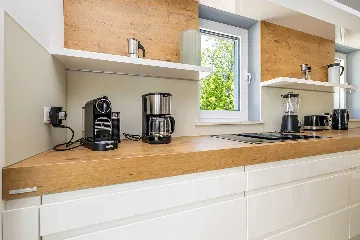 3-Bedroom House with Private Pool in Kras