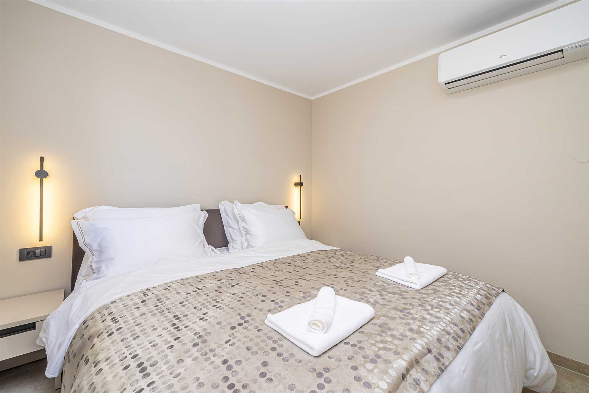 Apartment LAMAR mit privatem Pool und Meerblick