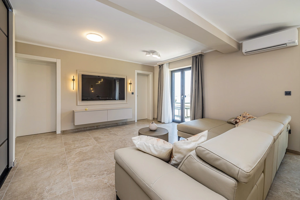 Apartment in Omišalj with Private Heated Pool