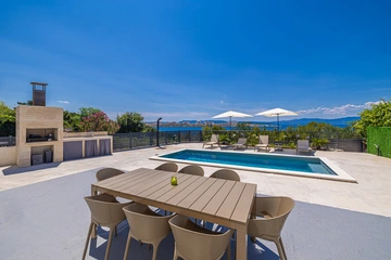 Apartment in Omišalj with Private Heated Pool