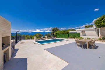 Apartment in Omišalj with Private Heated Pool