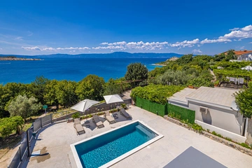 Apartment in Omišalj with Private Heated Pool