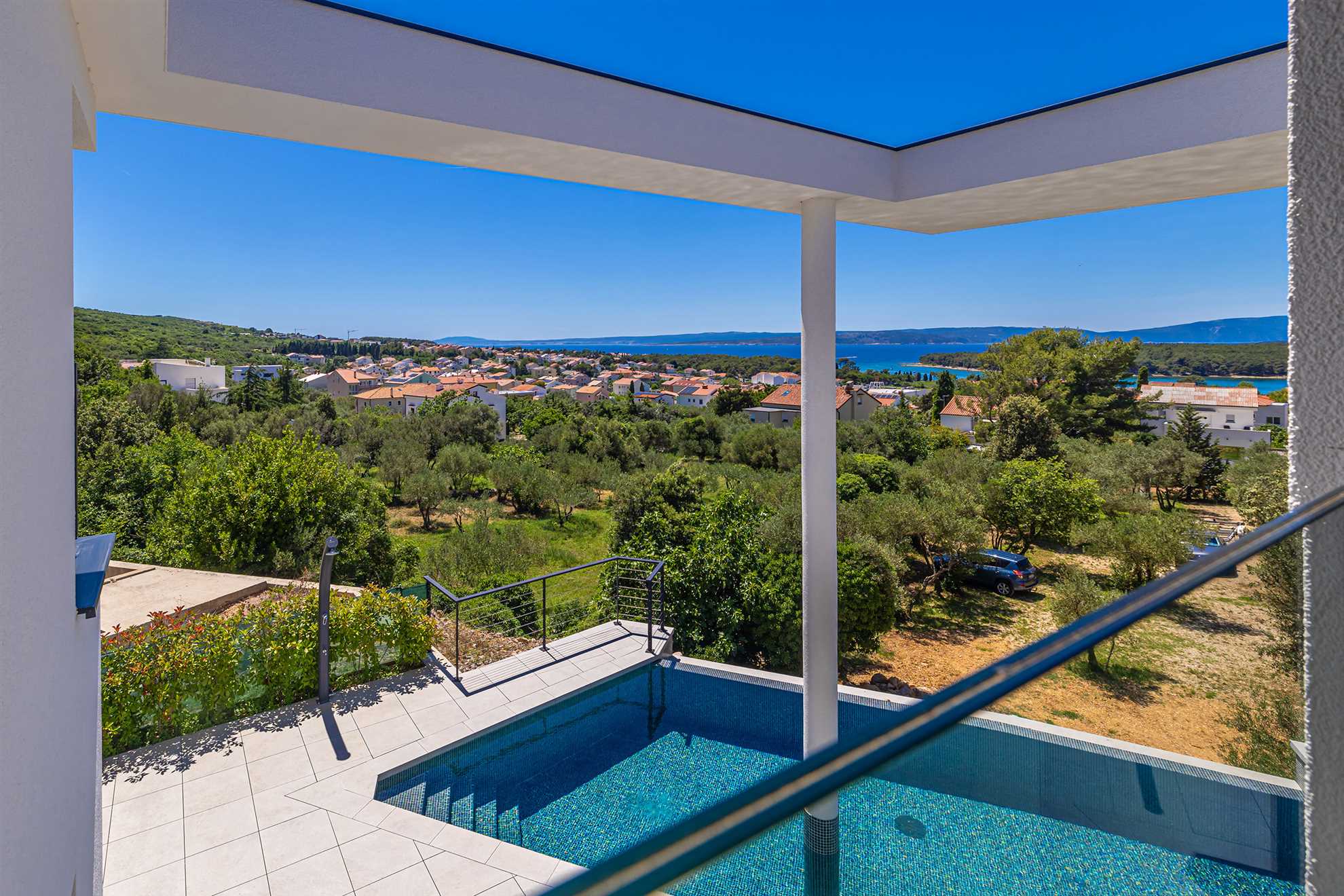 Luxury villa 45° with infinity pool