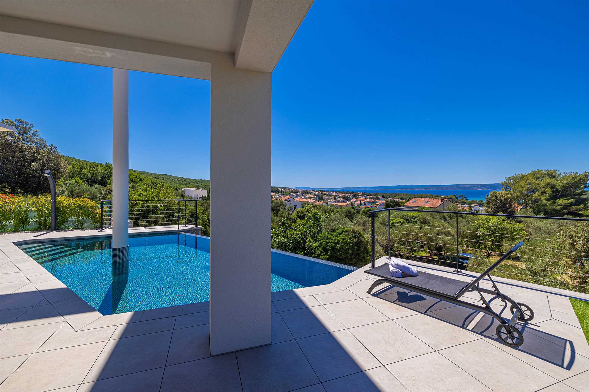 Luxury villa 45° with infinity pool