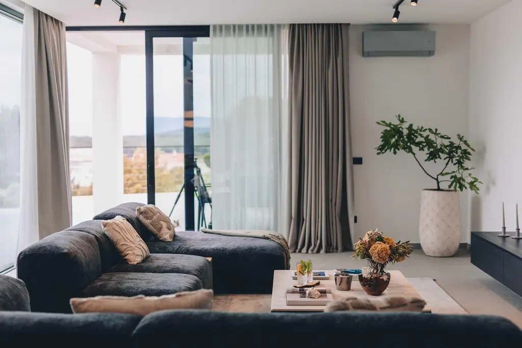 Punat 4-Bedroom Villa with Private Infinity Pool