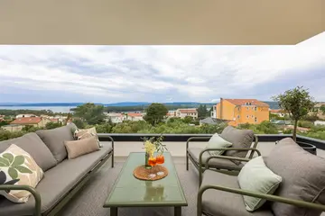 Punat 4-Bedroom Villa with Private Infinity Pool