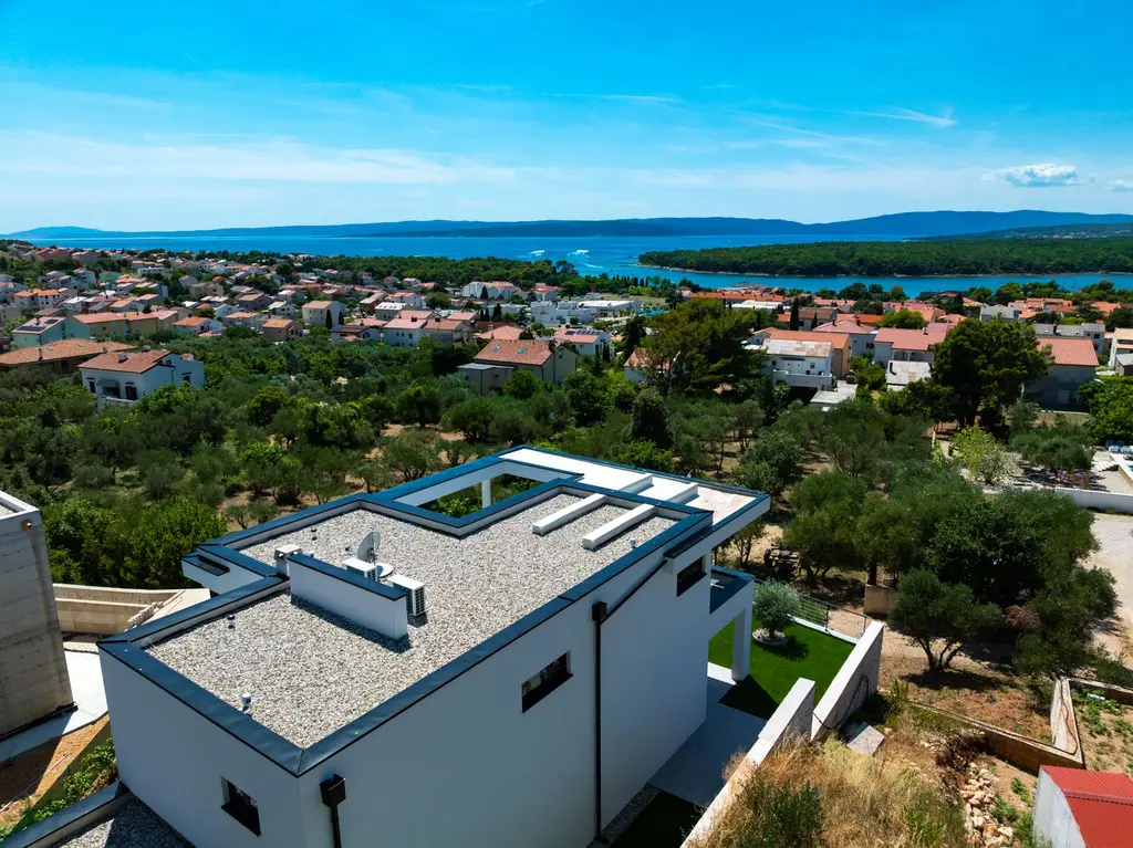 Punat 4-Bedroom Villa with Private Infinity Pool