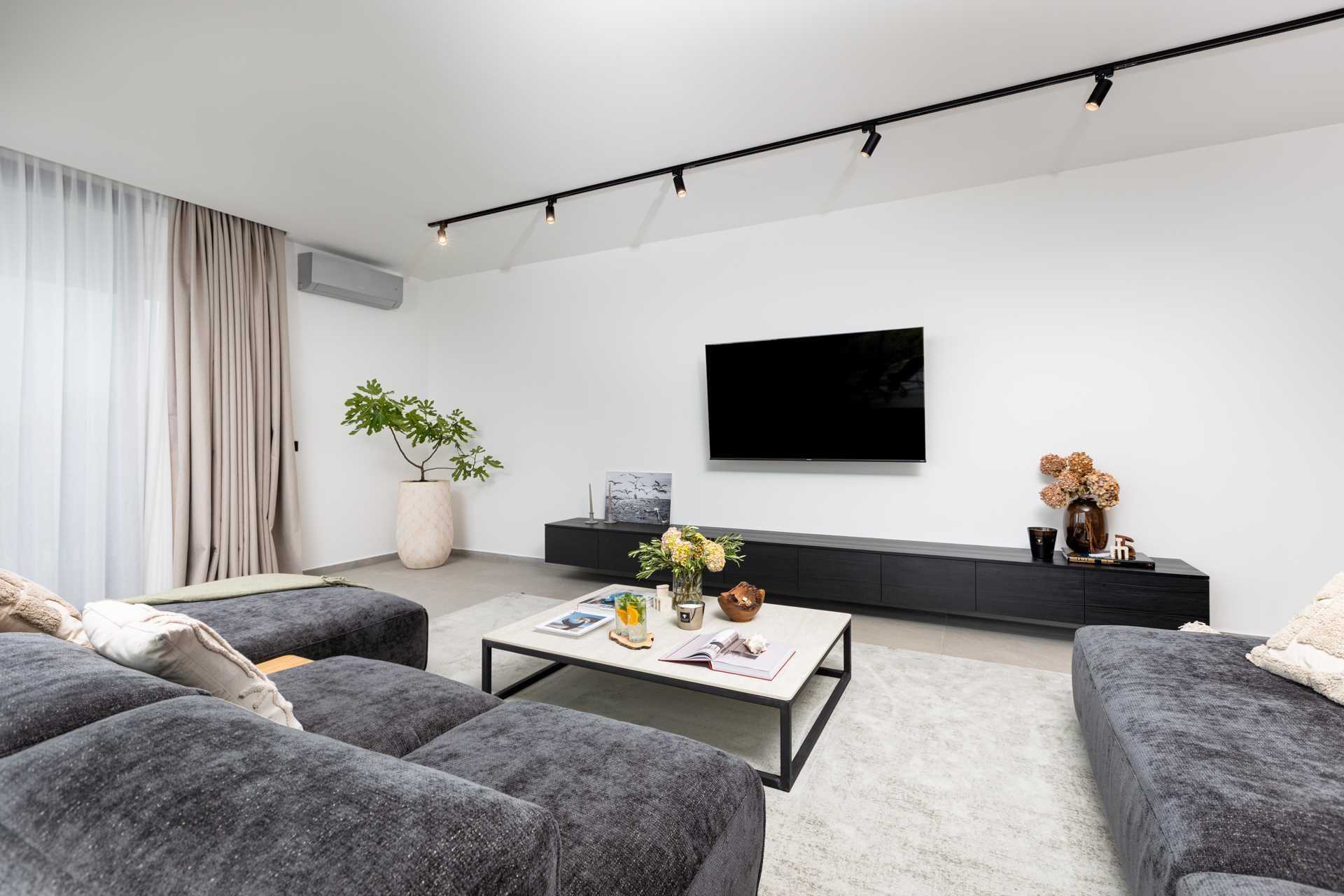 Luxusvilla 45° mit Infinity-Pool