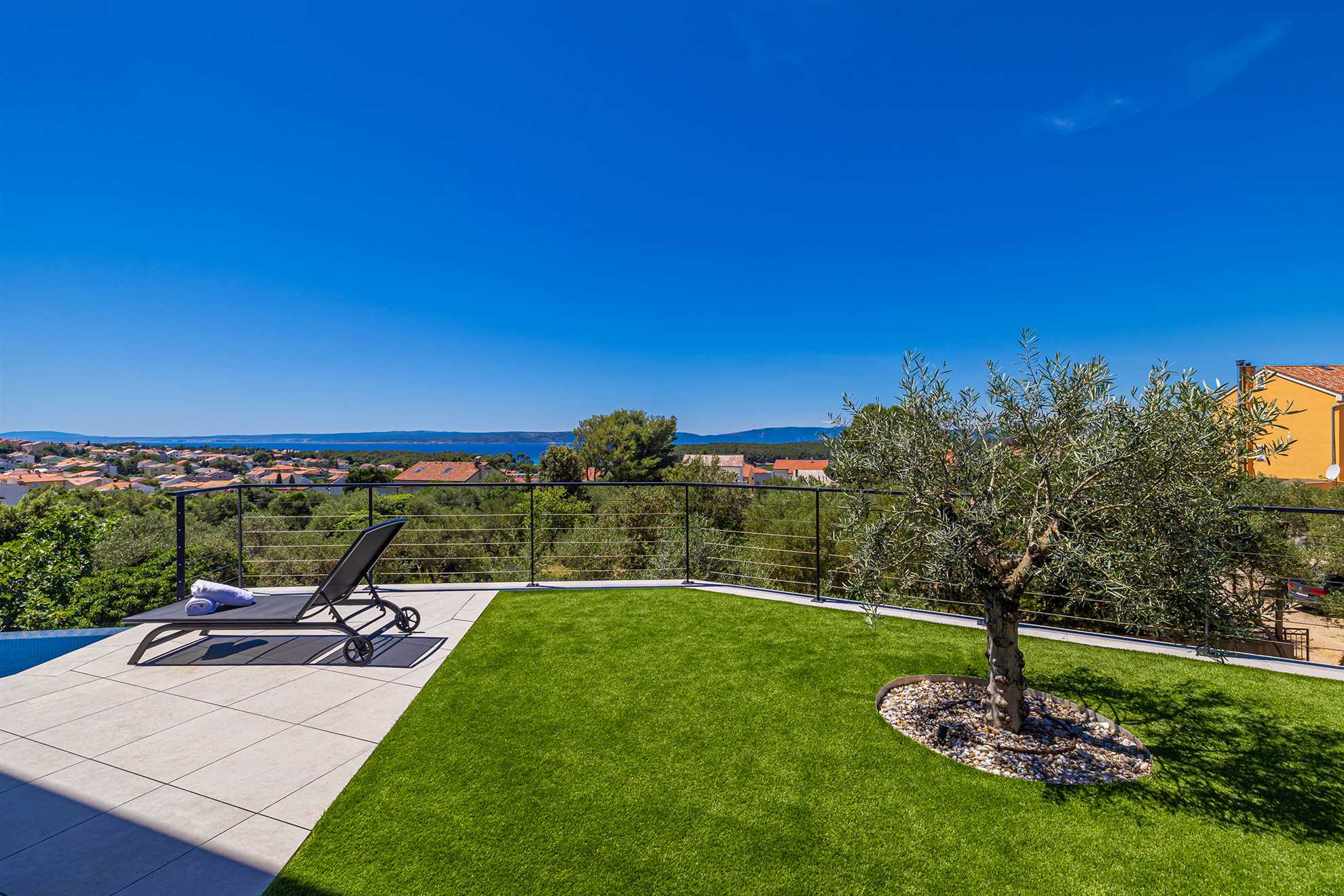 Luxury villa 45° with infinity pool