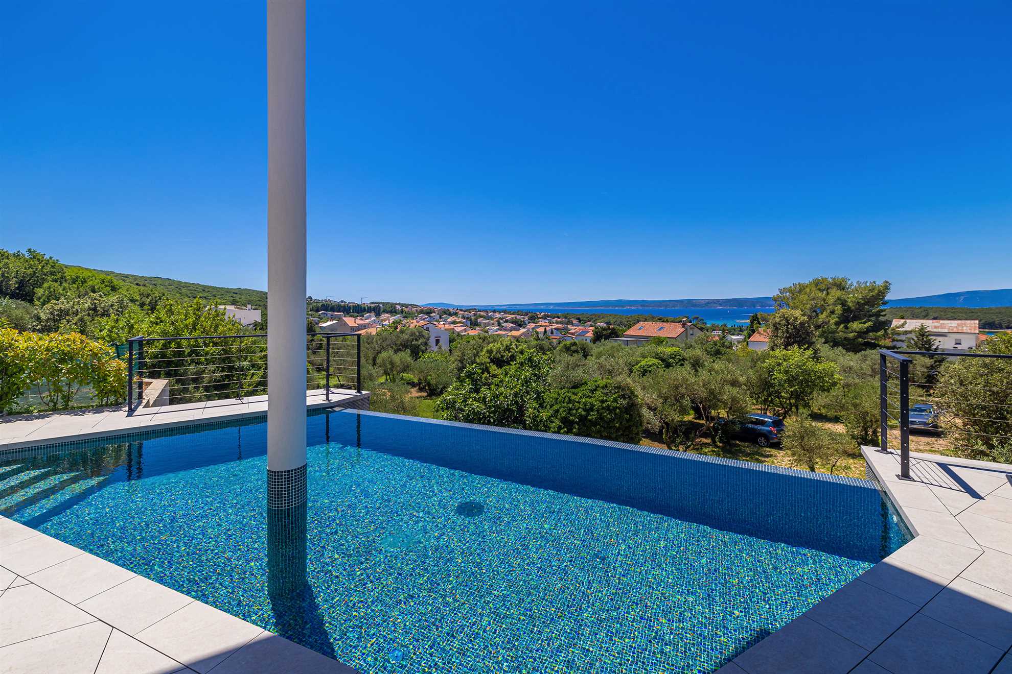 Luxury villa 45° with infinity pool