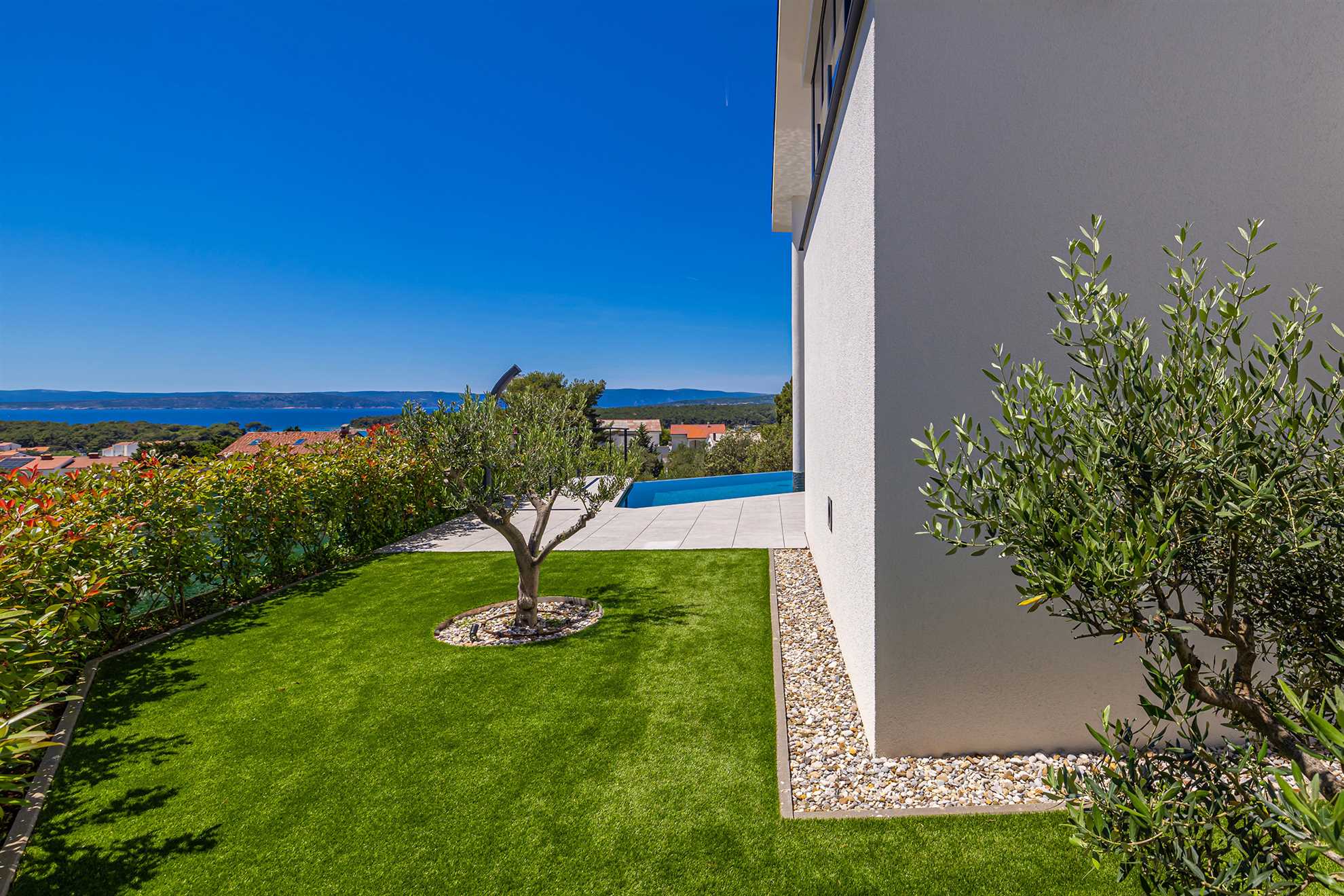 Luxury villa 45° with infinity pool
