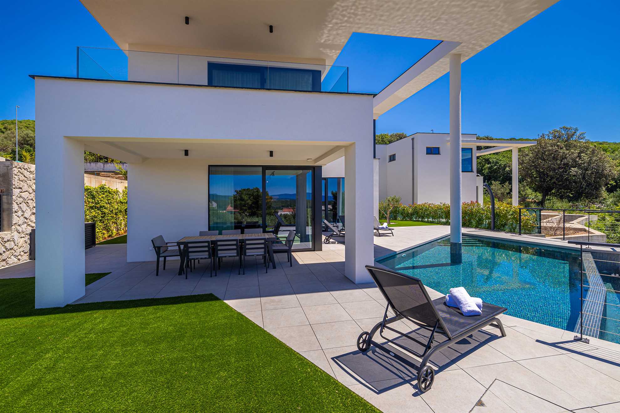 Luxury villa 45° with infinity pool