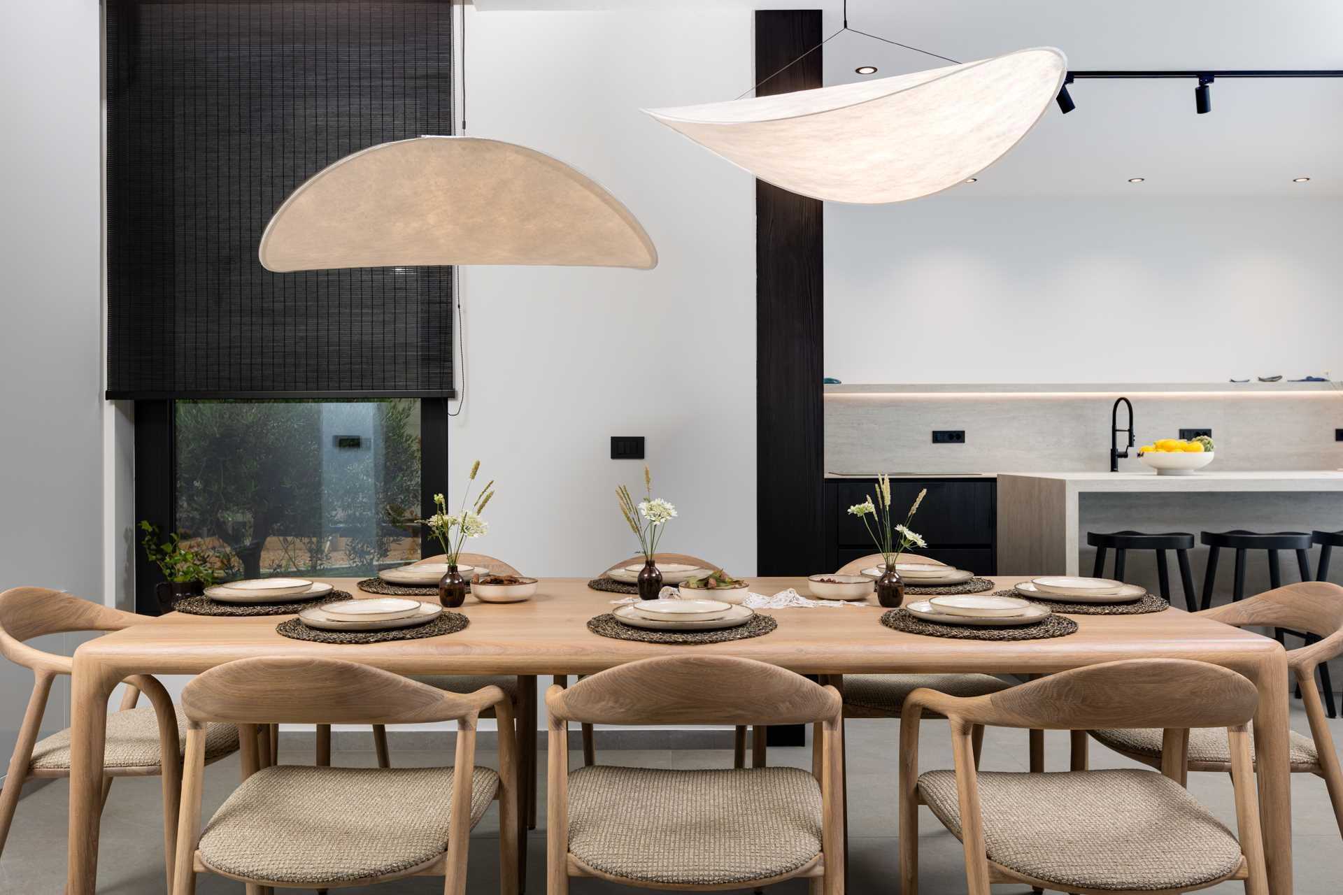 Luxusvilla 45° mit Infinity-Pool