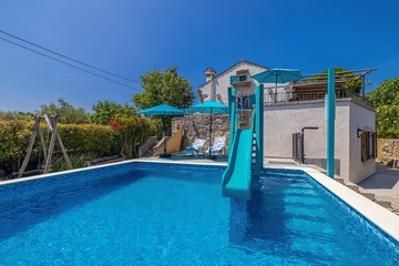 Holiday House in Kornić for up to 6 Guests