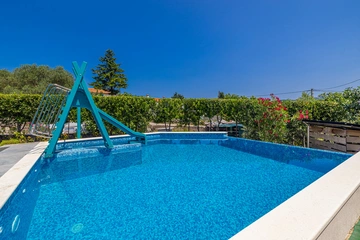 Holiday House in Kornić for up to 6 Guests