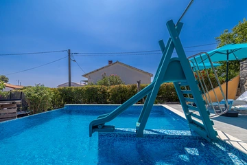 Holiday House in Kornić for up to 6 Guests