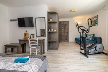 Holiday House in Kornić for up to 6 Guests