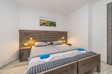 Holiday House in Kornić for up to 6 Guests