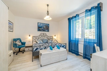 Holiday House in Kornić for up to 6 Guests