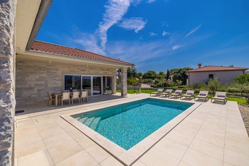 Three-Bedroom Villa with Private Pool in Pinezići, Krk